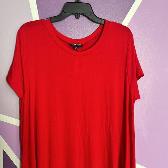 Red - Picture 2 of 4